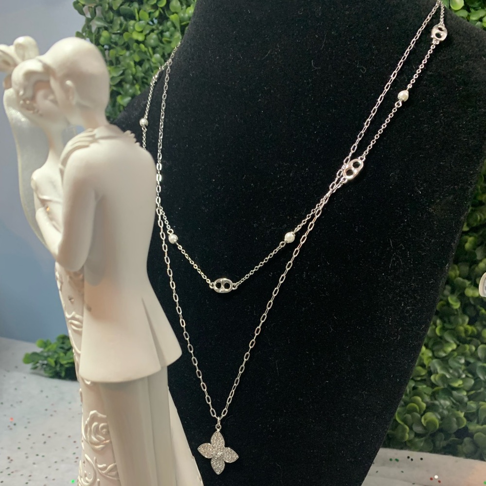 “VERA” Elite Sparkle Box Nov2025 INCLUDES the ADD-ON “SIMONE” necklace.